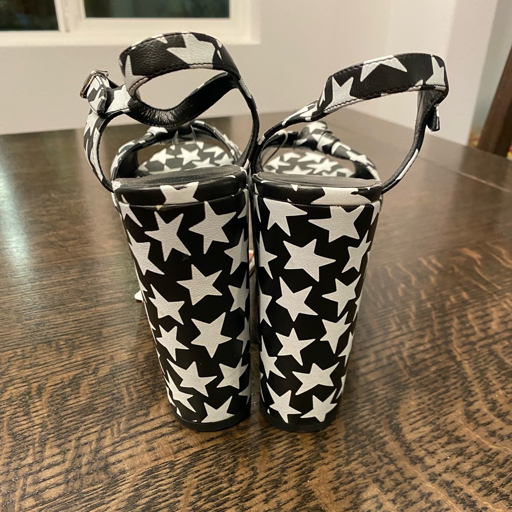 ⭐️ VGC Saint Laurent Black and White Star Print Platform Sandals - Picture 5 of 5